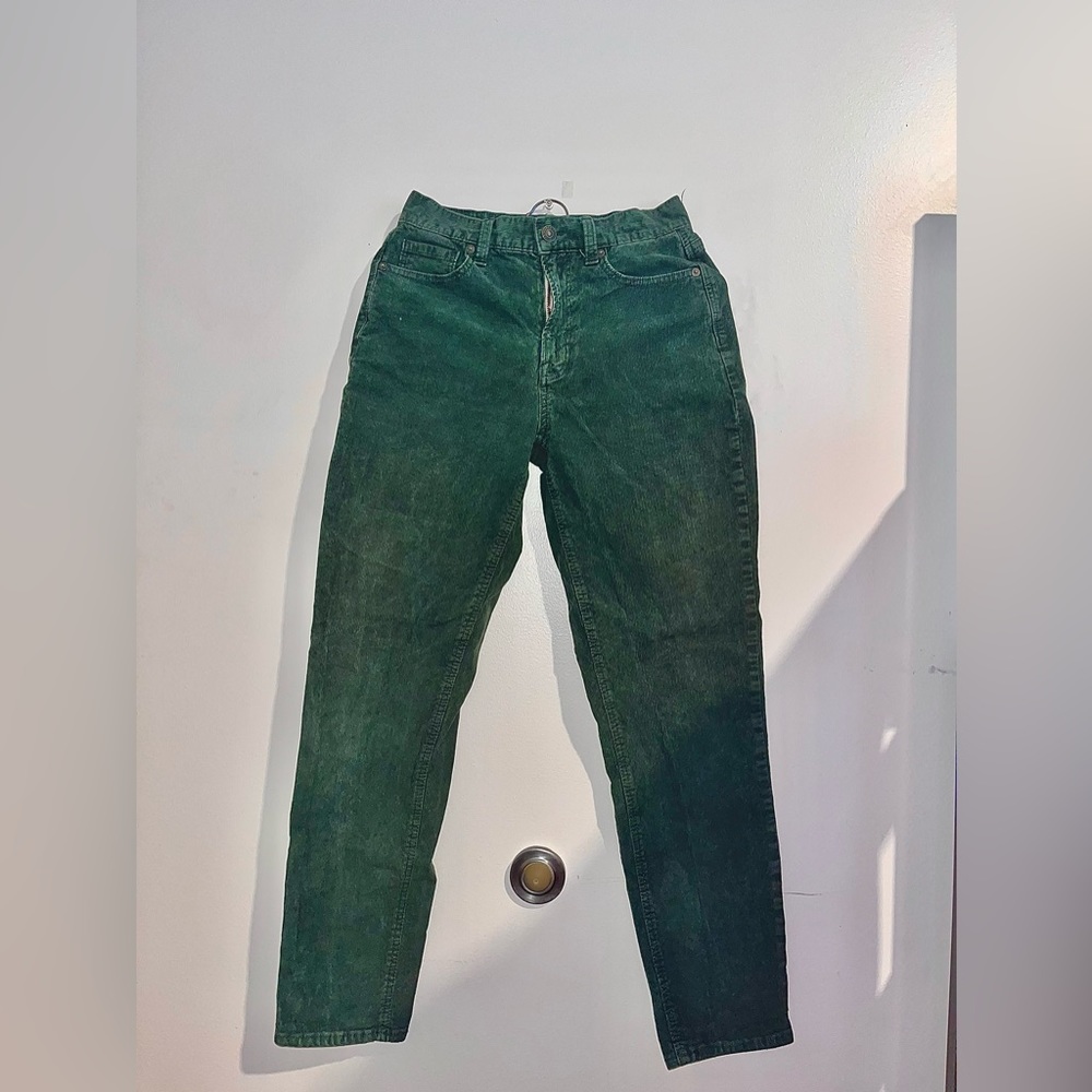 AMERICAN EAGLE FOREST GREEN CORDUROY MOM JEANS CUTE